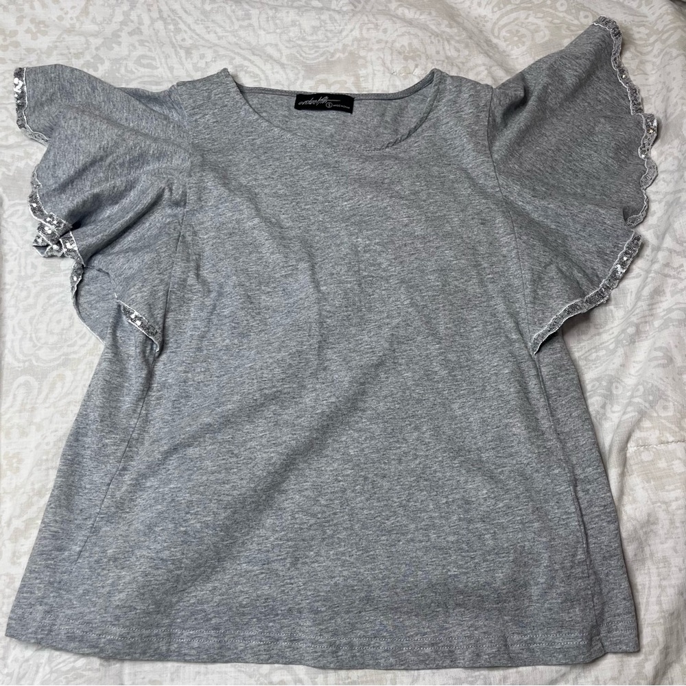 Flutter sleeve blouse
